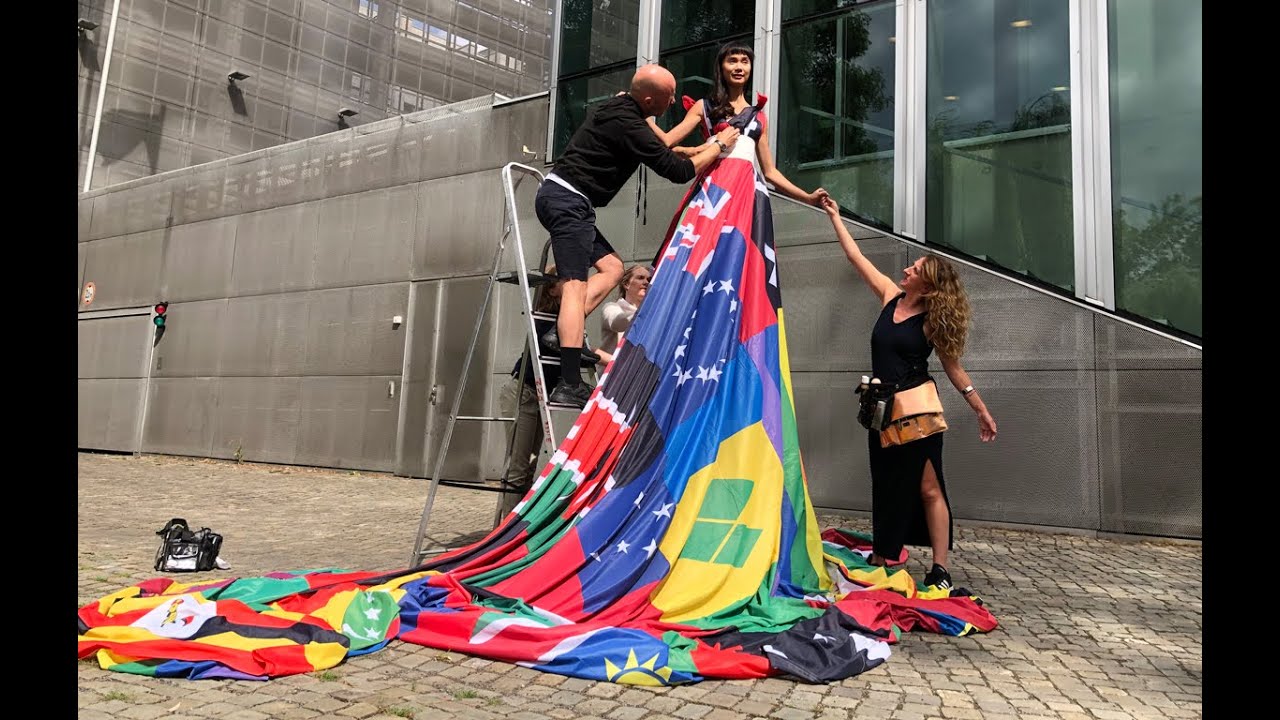 berlin-dutch-embassy-amsterdam-rainbow-dress